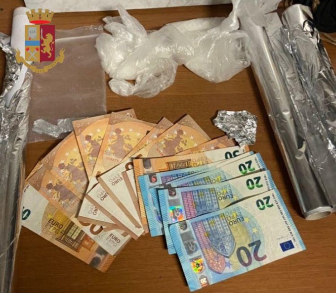 ROMA: SPACCIO AL DETTAGLIO, 11 ARRESTI