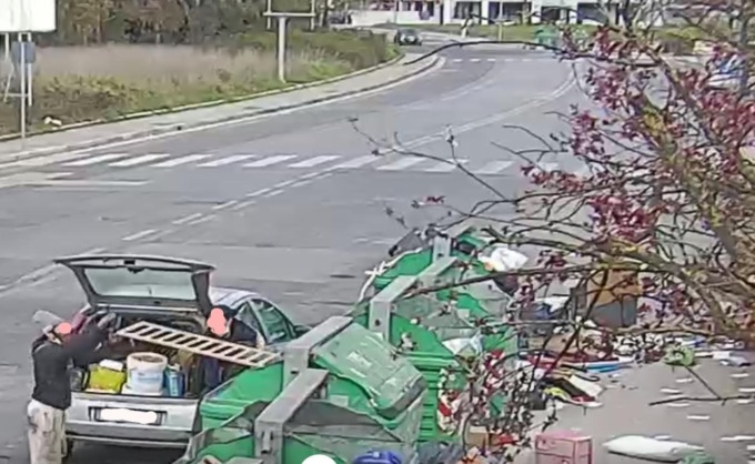 LATINA: ABBANDONO DI RIFIUTI, “ZOZZONI” INCASTRATI DALLE FOTO TRAPPOLE