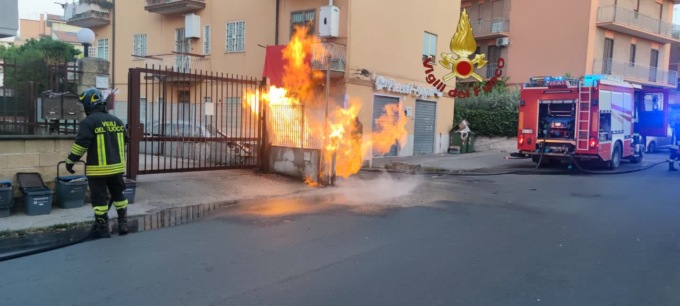 ROMA: ESPLOSIONE DI GAS, EVACUATE OTTO FAMIGLIE