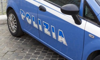 ROMA: FURTO ALL'AUTO PARCHEGGIATA, SPINTE E CALCI AGLI AGENTI. ARRESTATI
