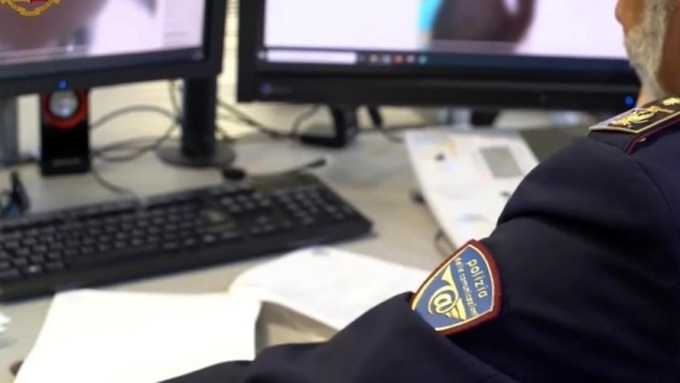 ROMA: PEDOFILIA, ARRESTATO UN INSEGNANTE