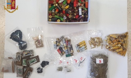 LATINA: DROGA E ARMI IN CASA, ARRESTATO