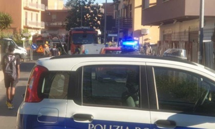 ROMA: INVESTE DUE FRATELLI E FUGGE, DENUNCIATO