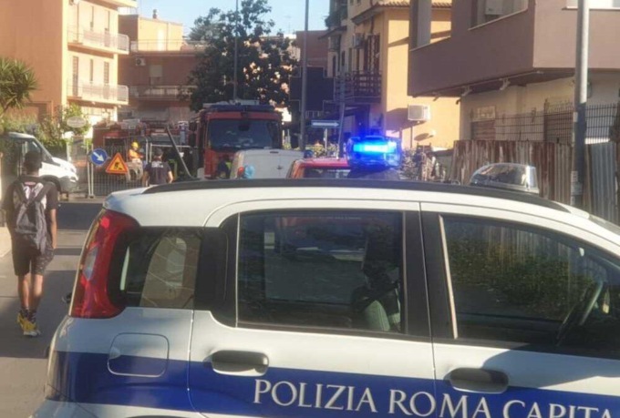 ROMA: INVESTE DUE FRATELLI E FUGGE, DENUNCIATO
