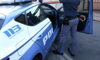 ROMA: PICCHIA E RAPINA LA EX, ARRESTATO