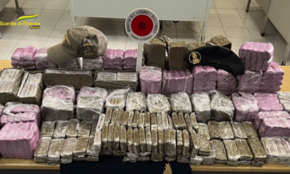 CIVITAVECCHIA: SEQUESTRATO UN CARICO DI DROGA E ARMI AL PORTO