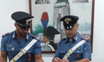 POMEZIA: FUCILE A CANNE MOZZE CON MATRICOLA ABRASA IN CASA, ARRESTATO