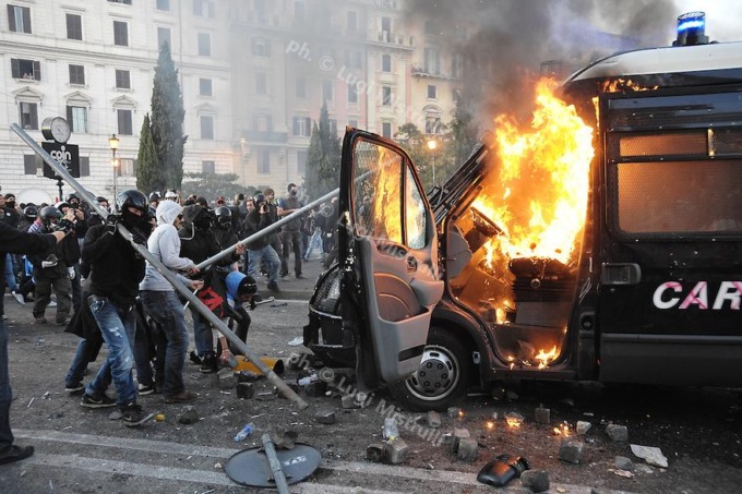 ROMA: SCONTRI “GIORNATA DELL’INDIGNAZIONE”, ARRESTATO