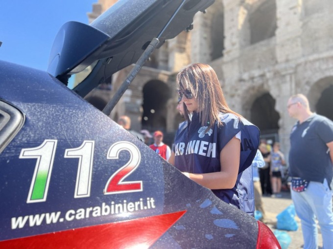 ROMA: ABUSIVISMO COMMERCIALE IN CENTRO, I CONTROLLI DEI CARABINIERI