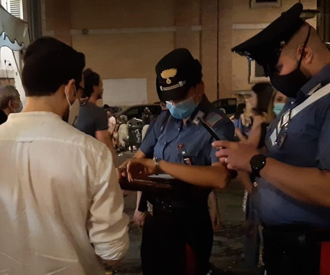 ROMA: FURTI E BORSEGGI IN CENTRO, 5 ARRESTI
