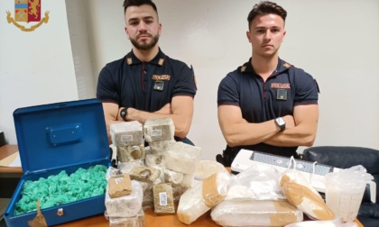 FONTE NUOVA (ROMA): TROVATO CON 9 CHILI DI DROGA, ARRESTATO