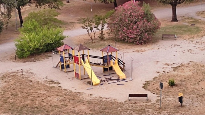LATINA: ATTI VANDALICI AL PARCO FALCONE E BORSELLINO