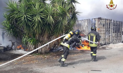 ROMA: IL FUOCO CIRCONDA LA CAPITALE