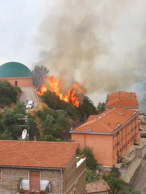 MAENZA: INCENDIO, LE INDAGINI