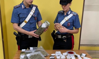 ROMA: DROGA E SOLDI IN CASA, ARRESTATO