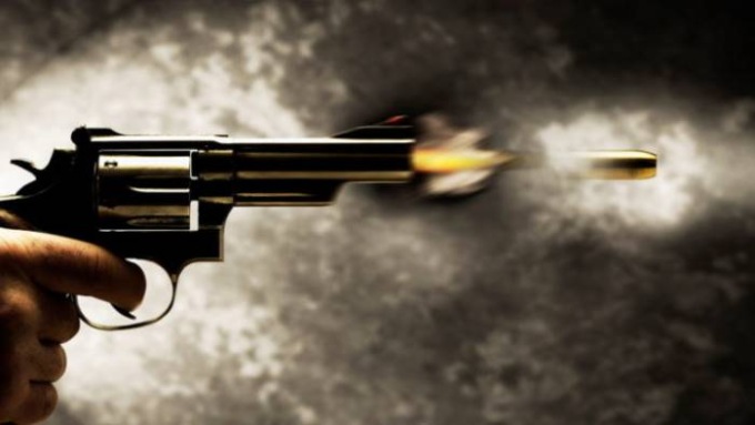 POMEZIA: COLPI DI PISTOLA CONTRO L’AUTO DI UN IMPRENDITORE