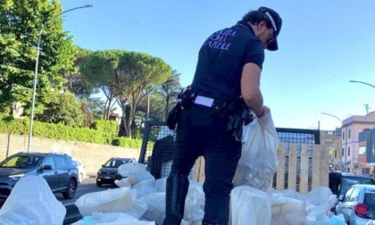 ROMA: TRASPORTA RIFIUTI ILLEGALMENTE E SENZA PATENTE, SCATTA LA DENUNCIA