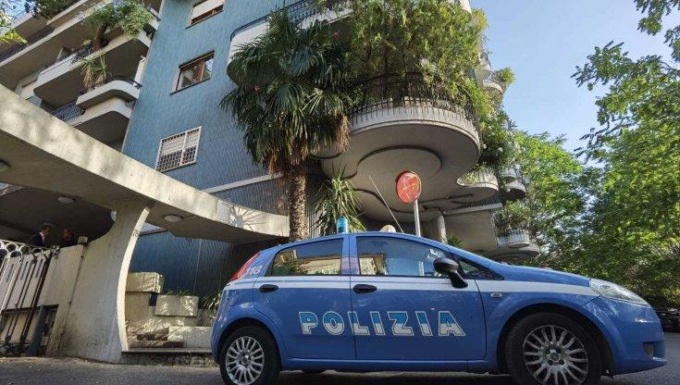 ROMA: FEMMINICIDIO, UCCIDE LA MOGLIE E SI COSTITUISCE