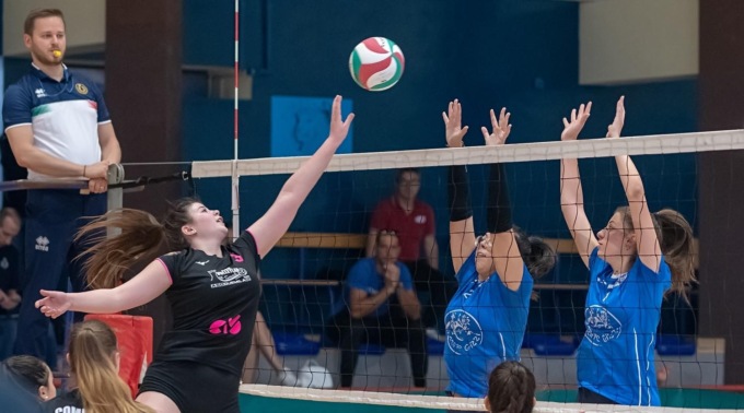 PALLAVOLO U/16: FINALI NAZIONALI, AVANTI SETTESOLI E VOLLEY RO’