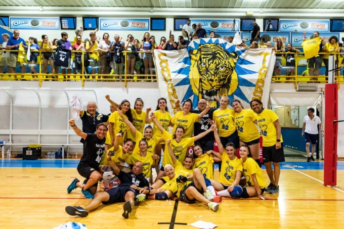 PALLAVOLO FEMMINILE: LA FUTURA TERRACINA BRINDA ALLA SERIE B2
