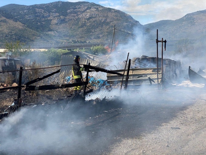 TERRACINA: INCENDIO VICINO L’OSPEDALE. MOMENTI DI PAURA