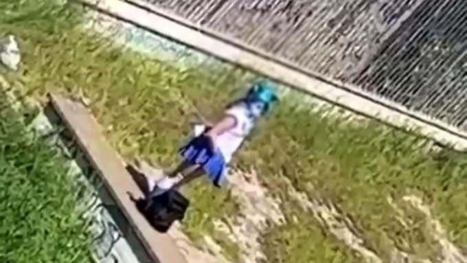 ROMA: IDENTIFICATO L’UOMO CHE SI MASTURBAVA AL PARCO TRAVESTITO DA SAILOR MERCURY