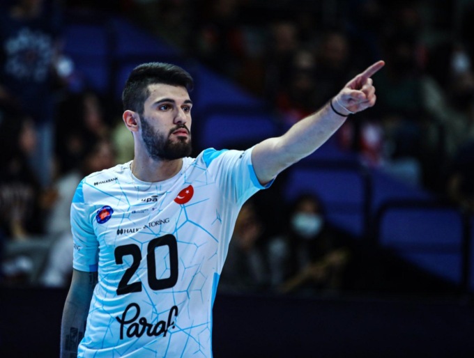 PALLAVOLO SUPERLEGA: TOP VOLLEY, ARRIVA EFE BAYRAM