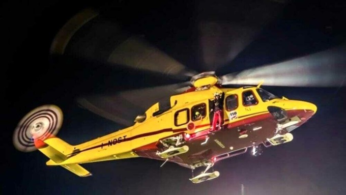 Auto contro un albero, gravi due ragazze trasferite a Roma
