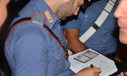 ROMA: FURTI NEI NEGOZI, 5 ARRESTI