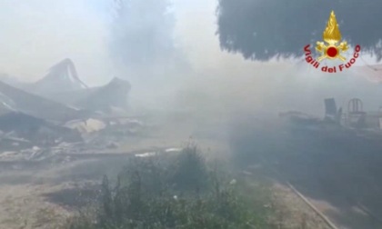 LATINA: INCENDIO DEVASTA IL CENTRO AL KARAMA, OSPITI TRASFERITI ALL’EX ROSSI SUD