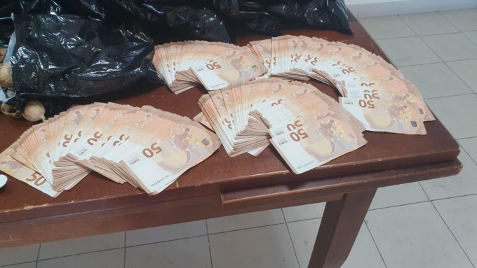 TERRACINA: FIUMI DI DROGA E CONTANTE, DUE ARRESTI