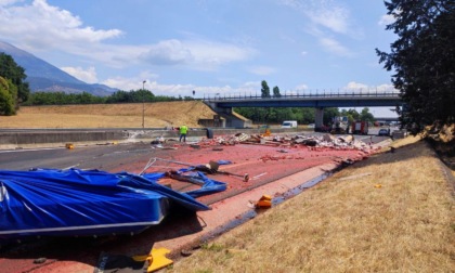 PONTECORVO: INCIDENTE SULL’A1, PASSATA DI POMODORO SULL’ASFALTO