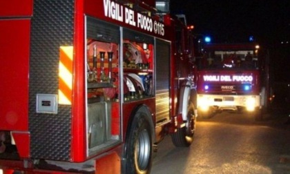 ROMA: AUTO SI RIBALTA SULL’A12