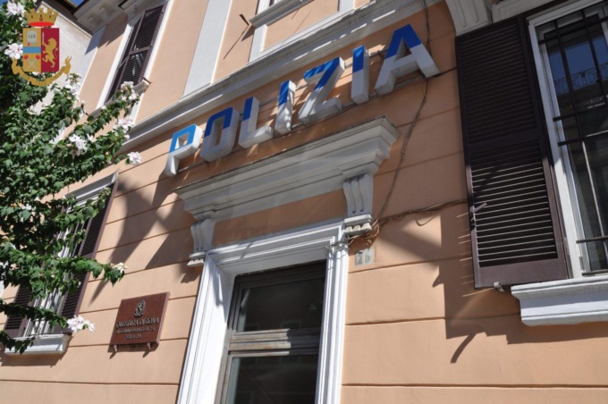 ROMA: PICCHIA LA COMPAGNA INCINTA, ARRESTATO