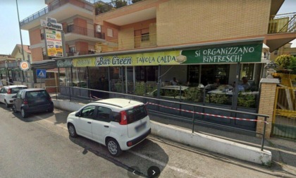GUIDONIA: SPARI AL BAR, CACCIA ALL’UOMO