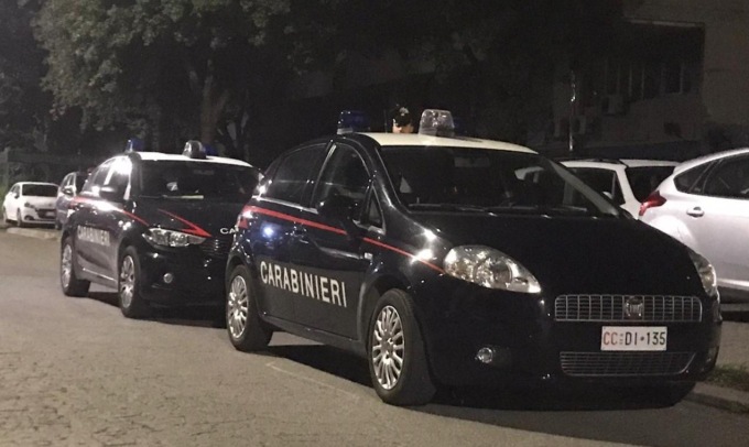 ROMA: LITE CONDOMINIALE, ACCOLTELLATI DUE FRATELLI