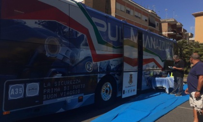 TERRACINA: IL PULLMAN AZZURRO DELLA POLSTRADA