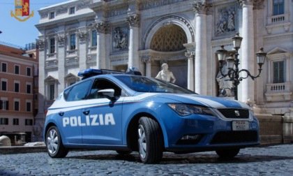 ROMA: FOTOGRAFANO I RAPINATORI E LI FANNO ARRESTARE