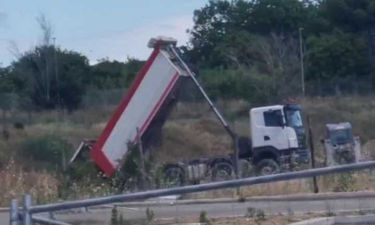ROMA: TRAFFICO E SMALTIMENTO DI RIFIUTI, 5 DENUNCE