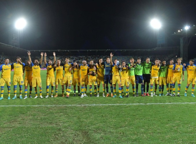 SERIE B: TRIS DEL FROSINONE. PRIMATO CON IL COSENZA