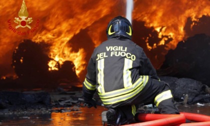 ROMA: IN FIAMME LE AUTO DI UN MEDICO, IPOTESI DOLO