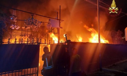 ROMA: INCENDIO DISTRUGGE BARACCA