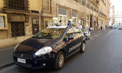 ROMA: FURTI NEI NEGOZI, 9 ARRESTI