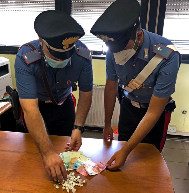 ROMA: DROGA, SEQUESTRATE PASTICCHE DI MDMA. 7 ARRESTI