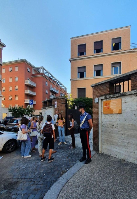 ROMA: SCUOLE, I CONTROLLI DEI CARABINIERI