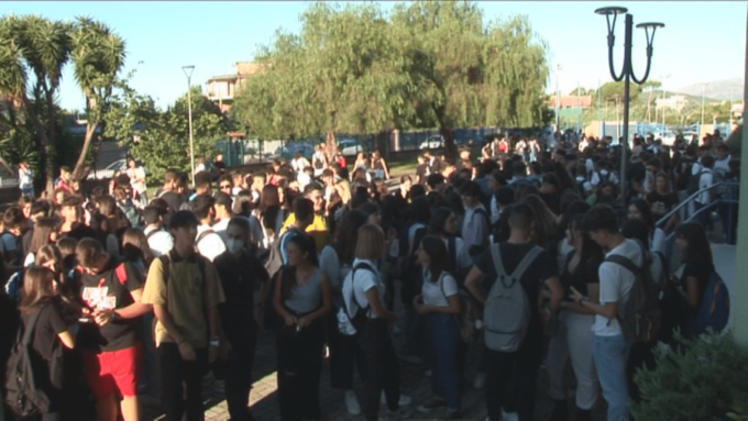 MINTURNO: PRIMO GIORNO DI SCUOLA PER GLI ALBERTINI