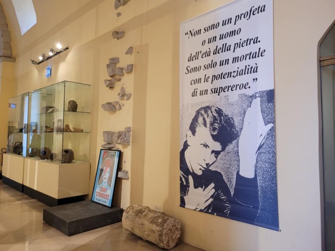 FONDI: DAVID BOWIE, SUCCESSO DELLA MOSTRA A CASTELLO CAETANI