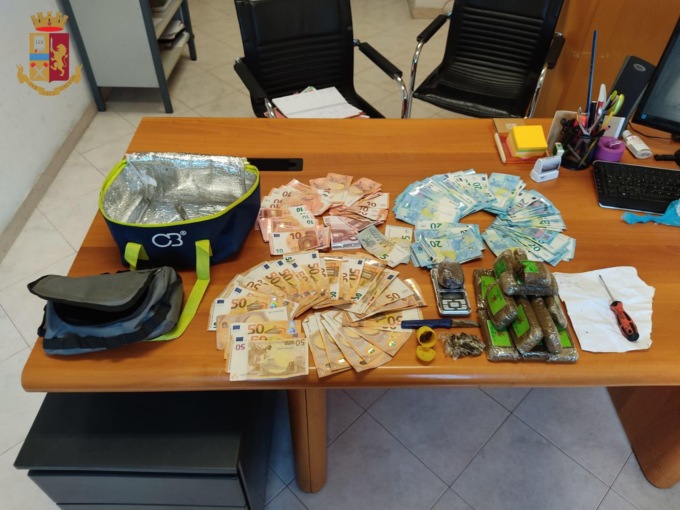 ROMA: SPACCIO DI DROGA, 9 ARRESTI