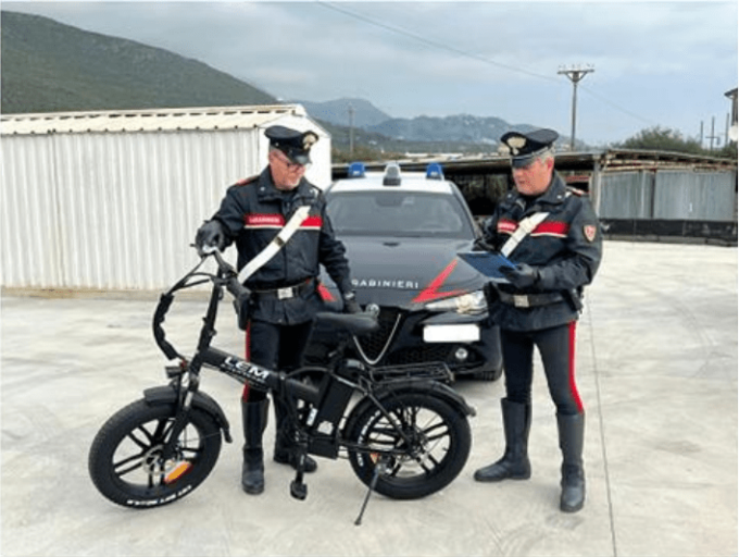 FORMIA: SORPRESI CON LA BICI RUBATA, DENUNCIATI