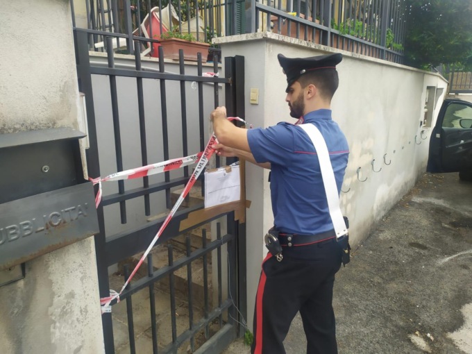 CASTEL GANDOLFO: SEQUESTRATO E RIDOTTO IN FIN DI VITA, 5 ARRESTI